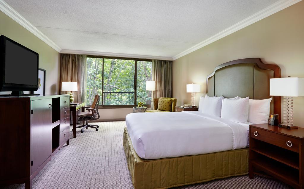 Hilton Westchester Rye Brook Extérieur photo