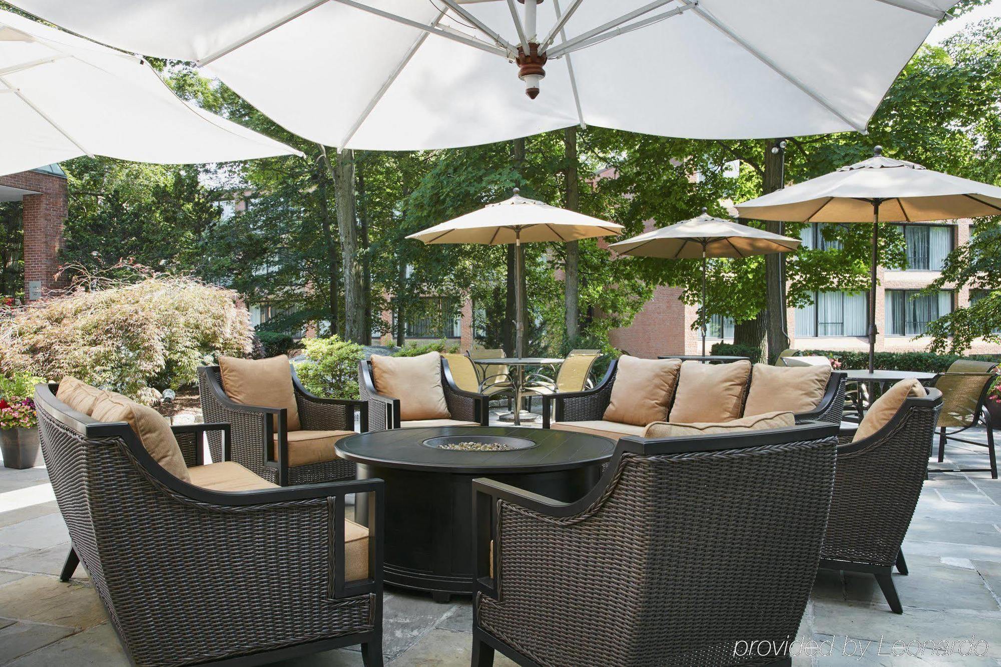 Hilton Westchester Rye Brook Extérieur photo