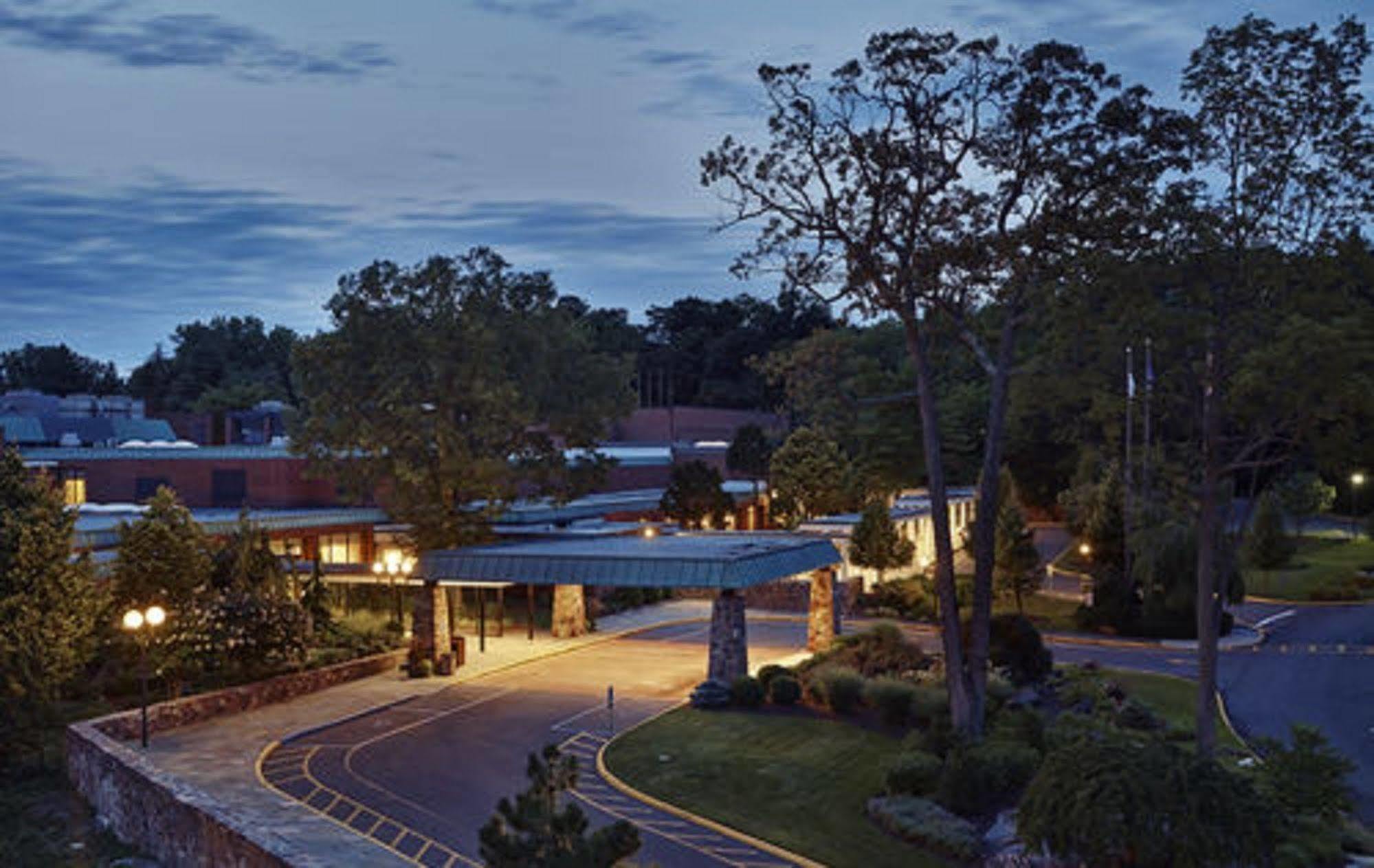 Hilton Westchester Rye Brook Extérieur photo