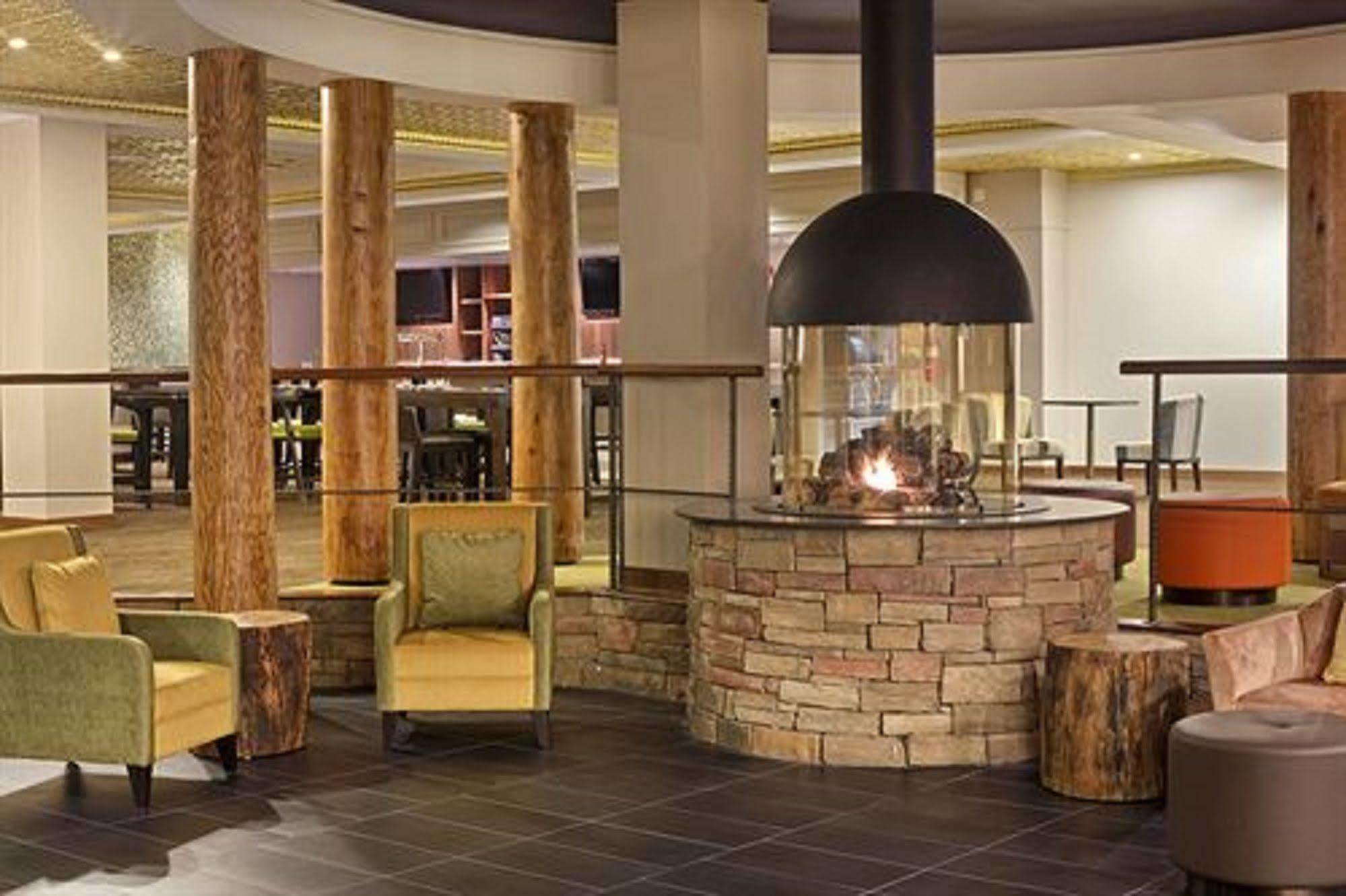 Hilton Westchester Rye Brook Extérieur photo