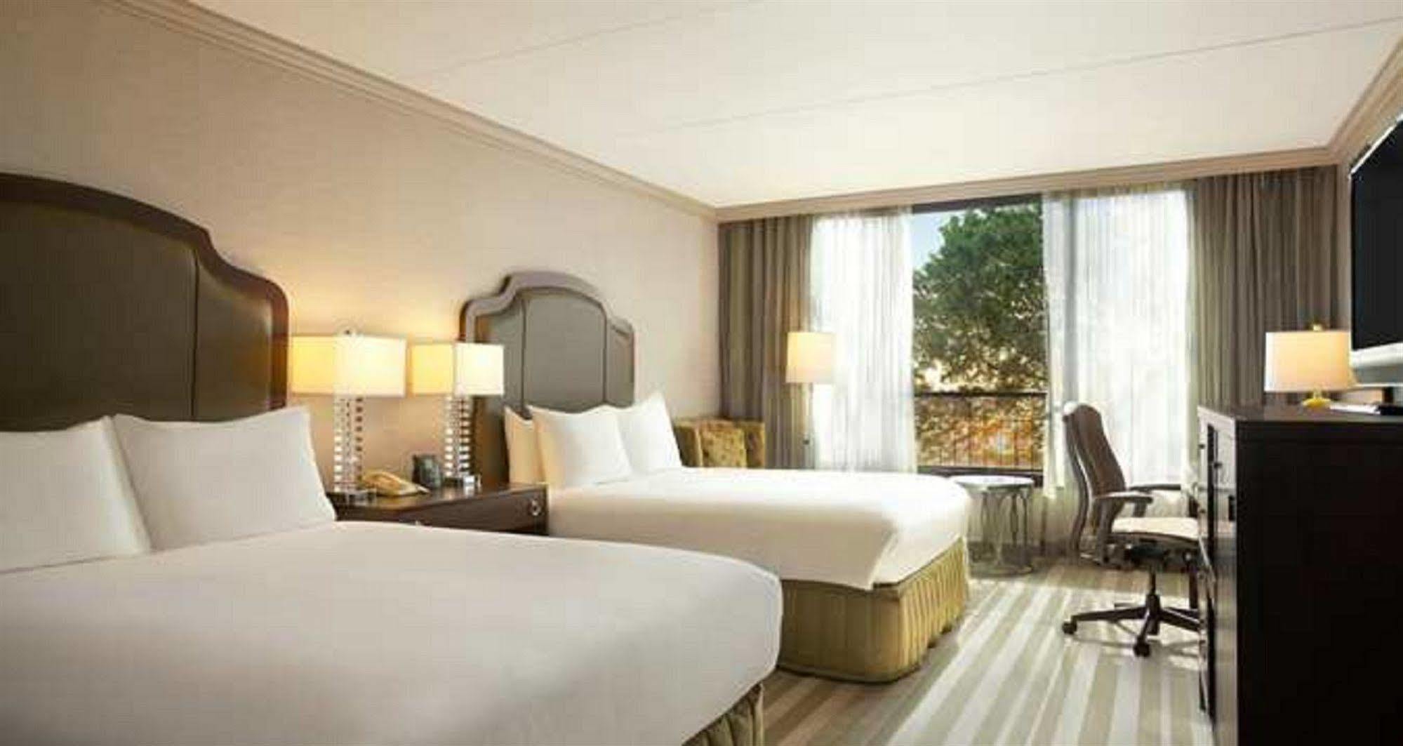 Hilton Westchester Rye Brook Extérieur photo