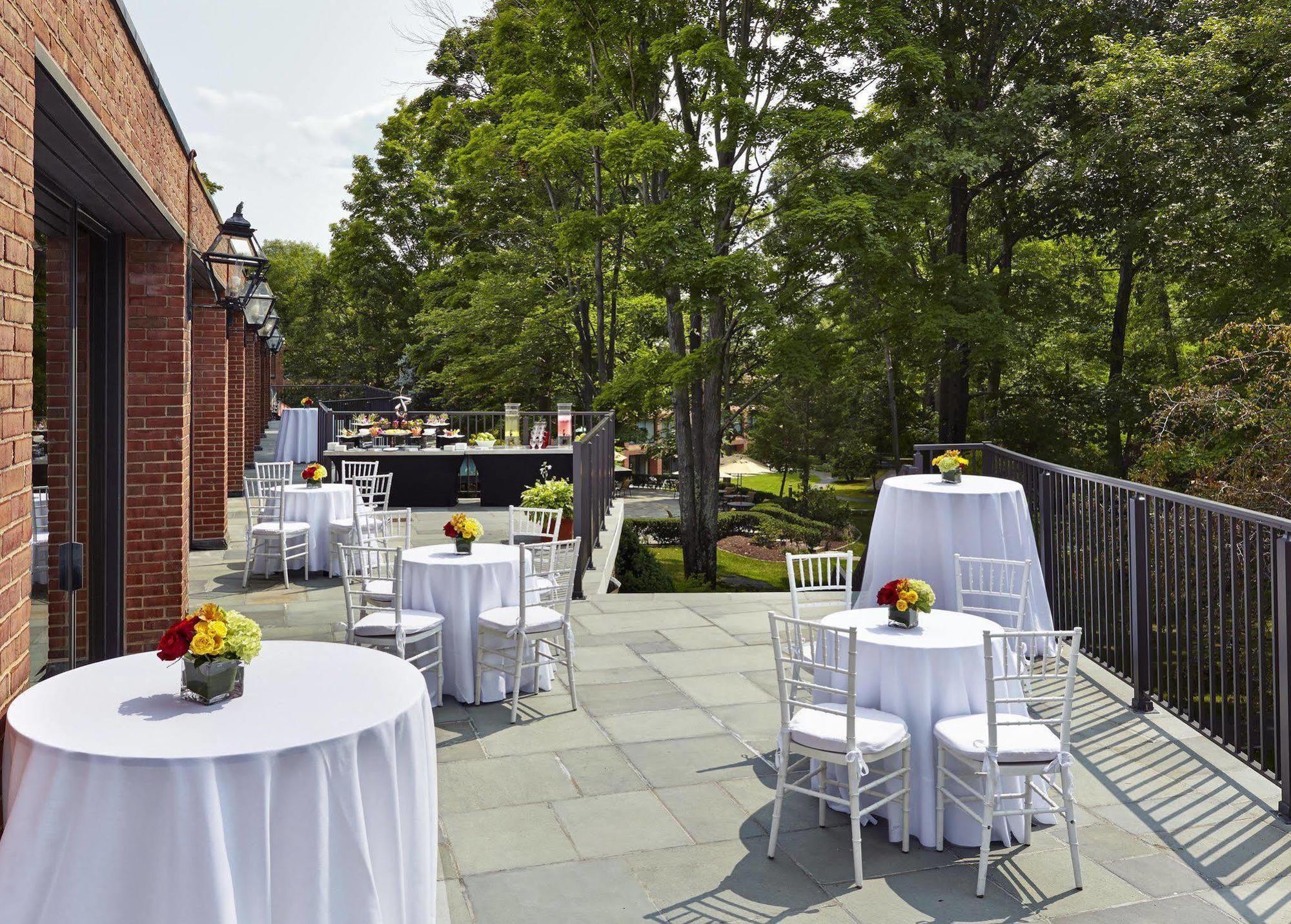 Hilton Westchester Rye Brook Extérieur photo