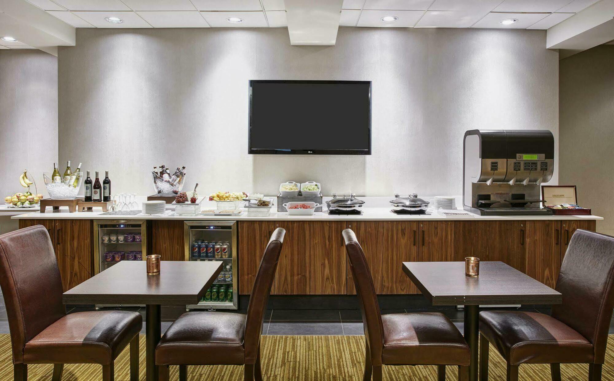 Hilton Westchester Rye Brook Extérieur photo